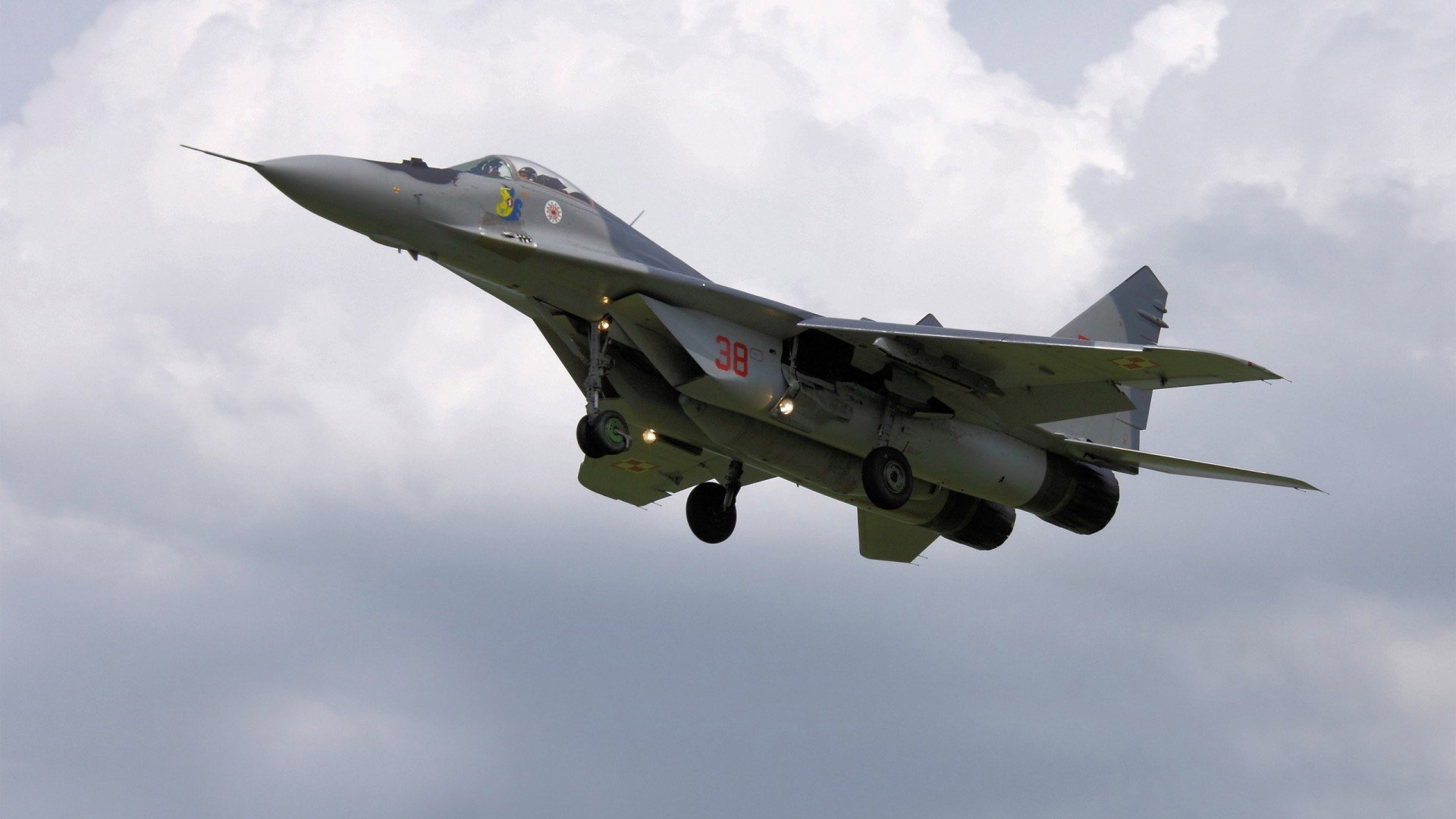 开云官方-拜仁慕尼黑持续领跑德甲，追求三冠王