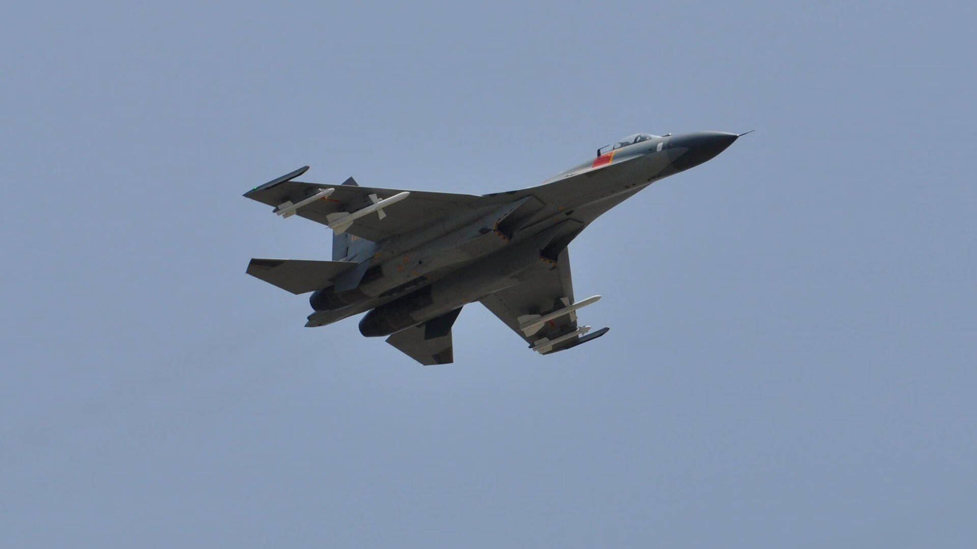 荷兰队在欧洲预赛中继续保持领先